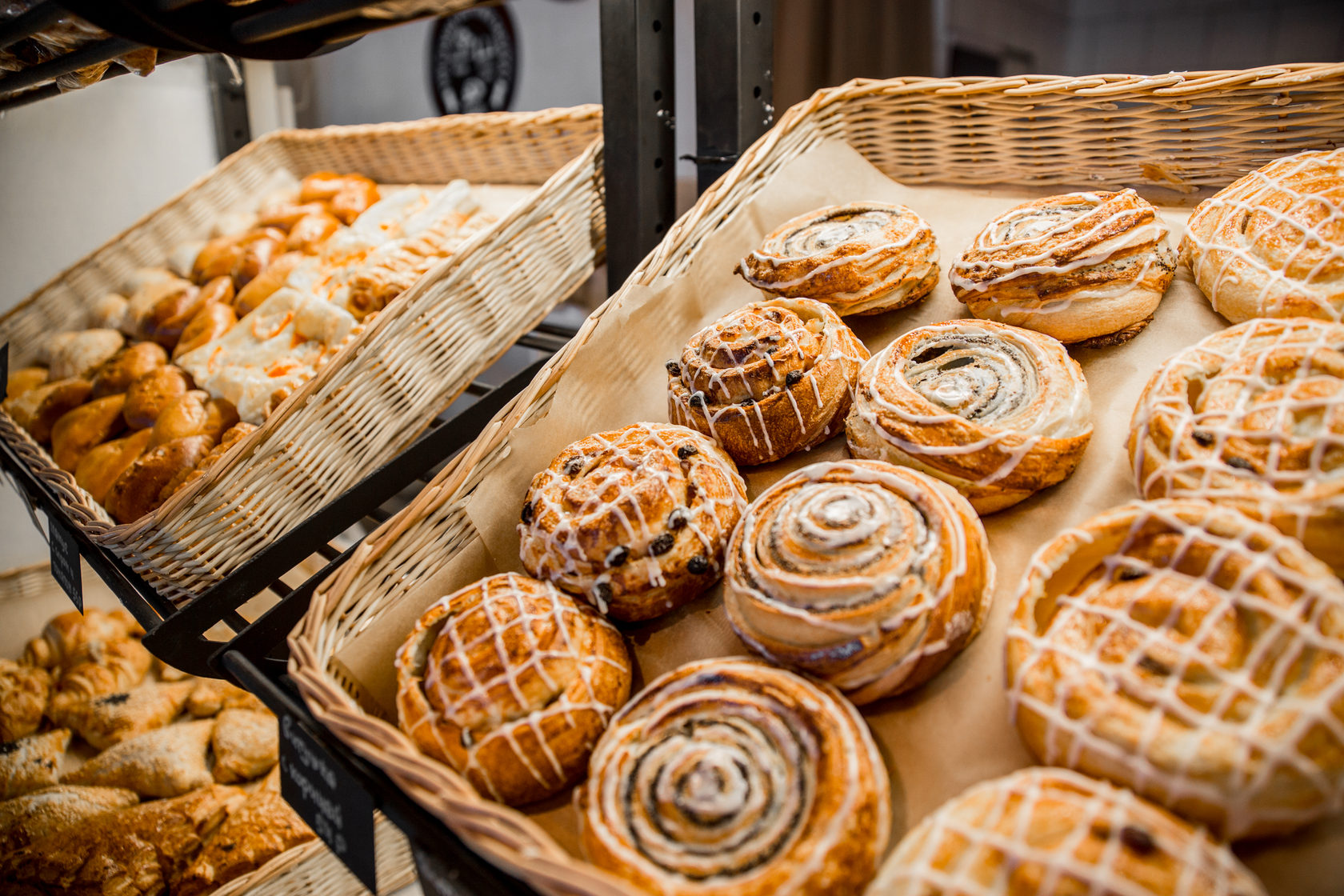 The Magic of Taste: Enjoy the Art of Baking at the Tasting of Delicacies Café!