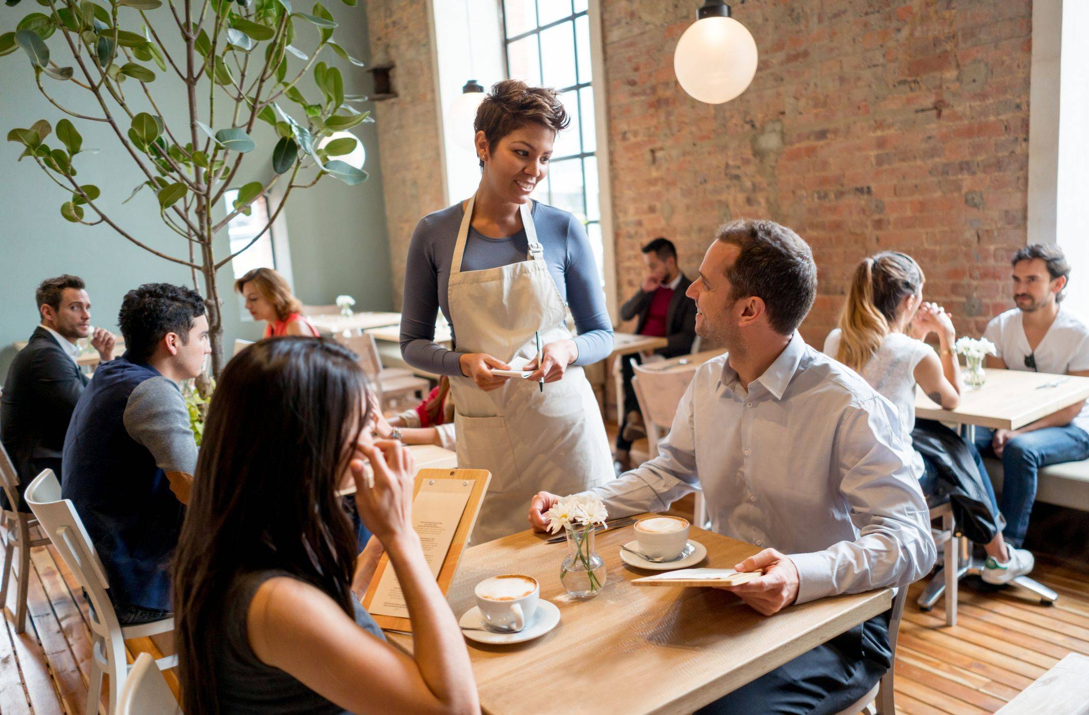 Taste and Gastronomic Art: Discover the World of Delicious Drinks and Desserts with the Tasting of Delicacies Café!